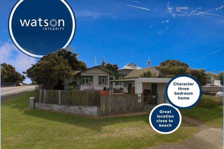 Photo of property in 64 Seaview Road, Paraparaumu Beach, Paraparaumu, 5032