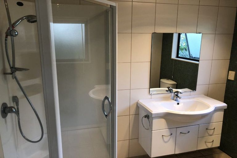 Photo of property in 13 Marbella Crescent, Oteha, Auckland, 0632