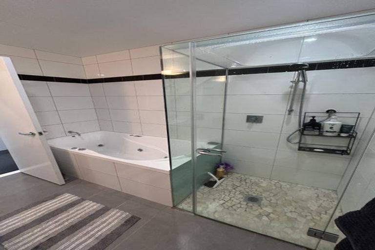 Photo of property in 2/51 Dive Crescent, Tauranga, 3110