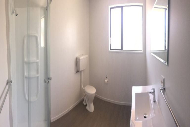 Photo of property in 2/36b New Brighton Road, Shirley, Christchurch, 8061