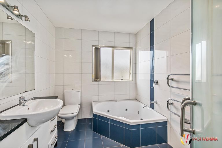 Photo of property in 20 Kestev Drive, Flat Bush, Auckland, 2016