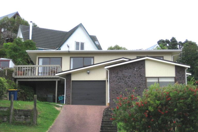 Photo of property in 73 Rosecamp Road, Beach Haven, Auckland, 0626