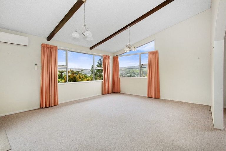 Photo of property in 94 Larsen Crescent, Tawa, Wellington, 5028