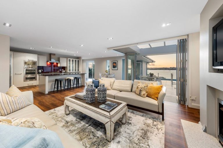 Photo of property in 21 William Bryan Drive, Half Moon Bay, Auckland, 2012