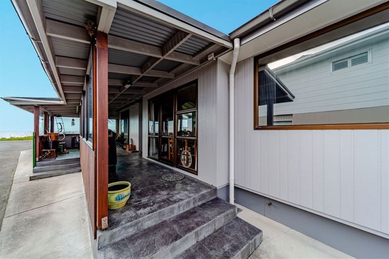 Photo of property in 132 North Shore Road, Eskdale, Napier, 4182
