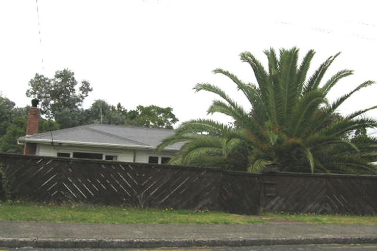 Photo of property in 4 Saffron Street, Birkdale, Auckland, 0626