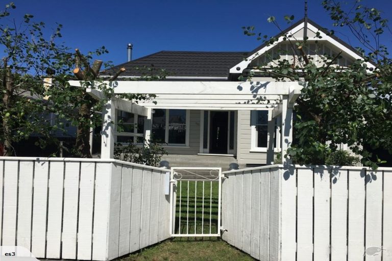 Photo of property in 702 Avenue Road West, Saint Leonards, Hastings, 4120