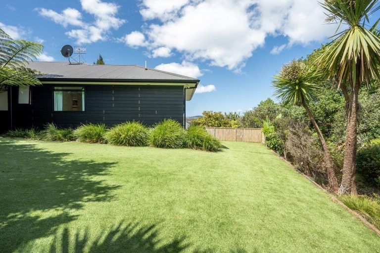 Photo of property in 4/17a Eastglen Road, Glen Eden, Auckland, 0602