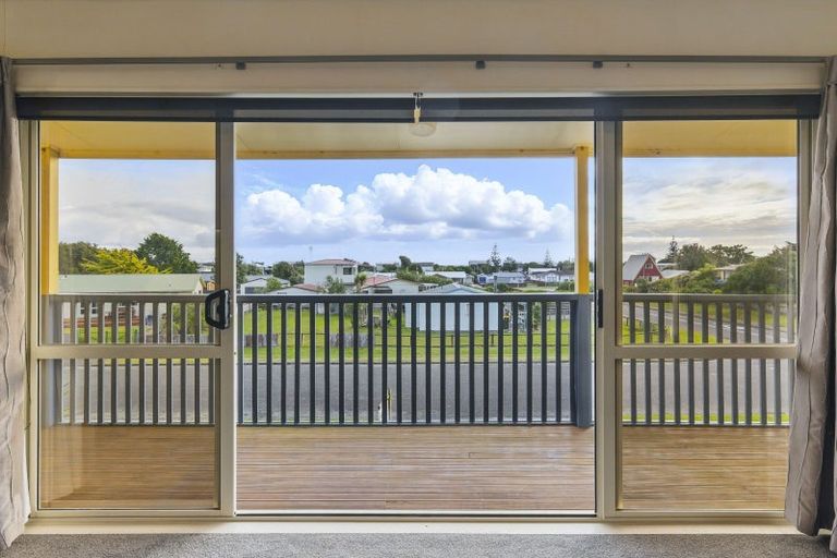 Photo of property in 9 Takitimu Street, Waitarere Beach, Levin, 5510