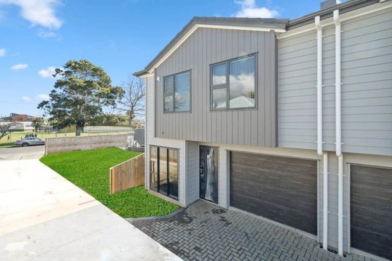 Photo of property in 3/15 Totara Road, Manurewa, Auckland, 2102