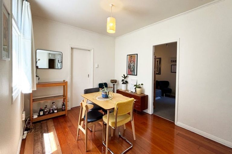 Photo of property in 320 Adelaide Road, Newtown, Wellington, 6021