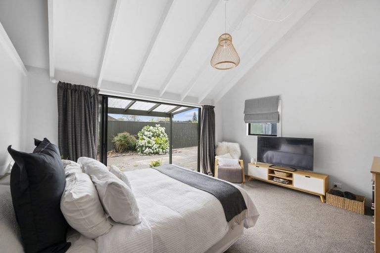 Photo of property in 69 Lipscombe Crescent, Havelock North, 4130