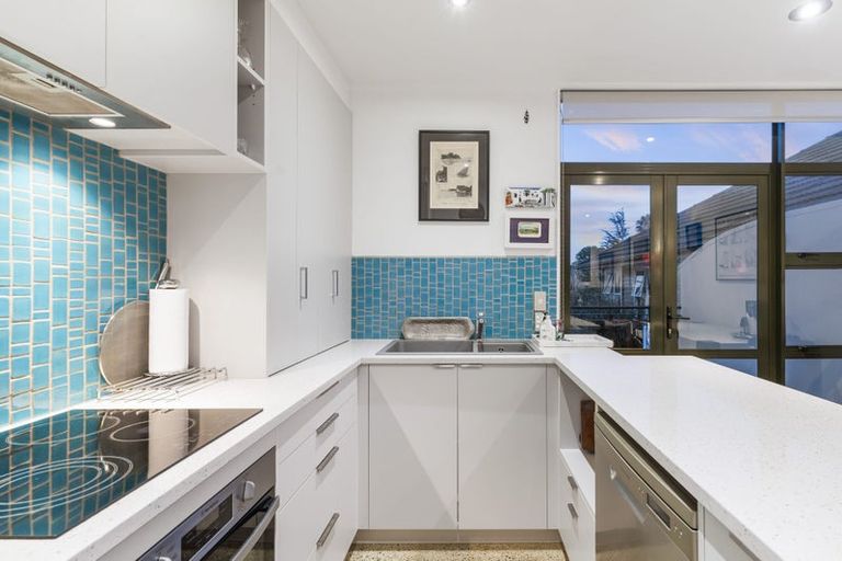 Photo of property in 4/16 Huron Street, Takapuna, Auckland, 0622