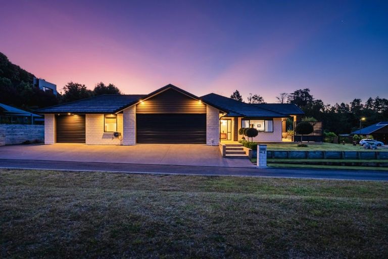 Photo of property in 7 Pike Place, Ferndale, New Plymouth, 4310