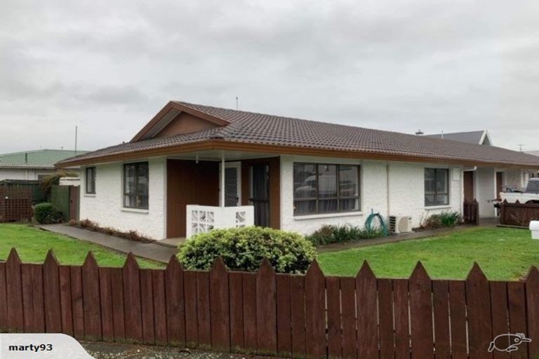 Photo of property in 2/44 Maxwell Road, Blenheim, 7201