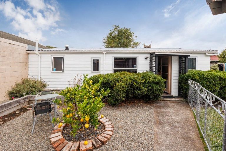 Photo of property in 182 Amberley Avenue, Highbury, Palmerston North, 4412