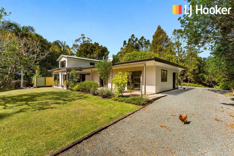 Photo of property in 2395 State Highway 1, Brynderwyn, Maungaturoto, 0587