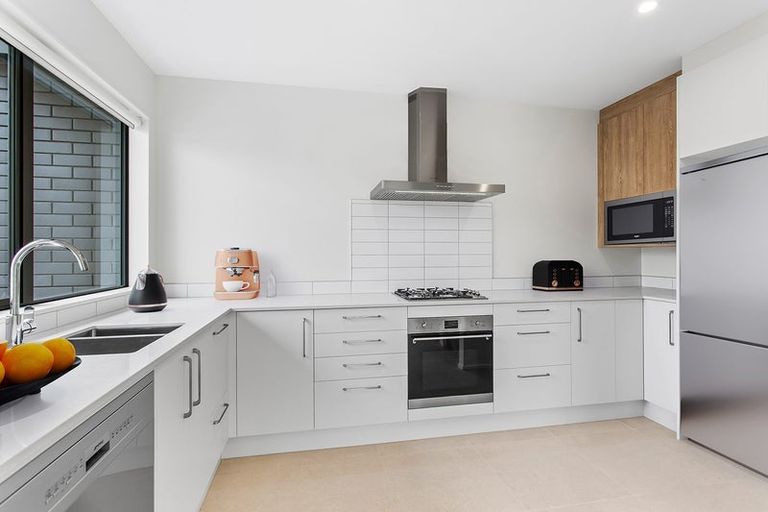 Photo of property in 104 Te Napi Drive, Takanini, Auckland, 2112