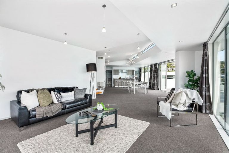 Photo of property in 4 Gazelle Lane, Redcliffs, Christchurch, 8081