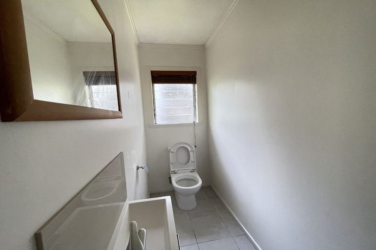 Photo of property in 4 Lynngate Place, Hillcrest, Auckland, 0627