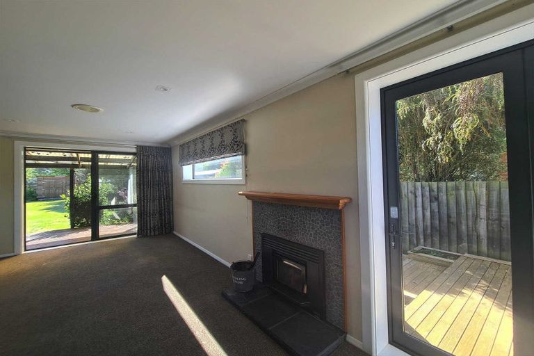 Photo of property in 6 Azalea Close, Templeton, Christchurch, 8042