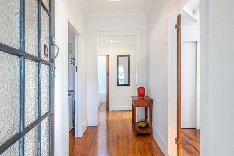 Photo of property in 67 Sturges Road, Henderson, Auckland, 0612