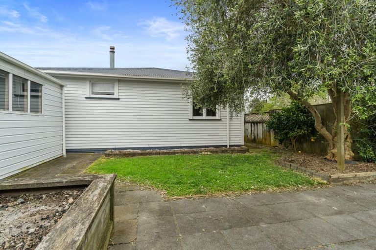 Photo of property in 307 Shakespeare Street, Leamington, Cambridge, 3432