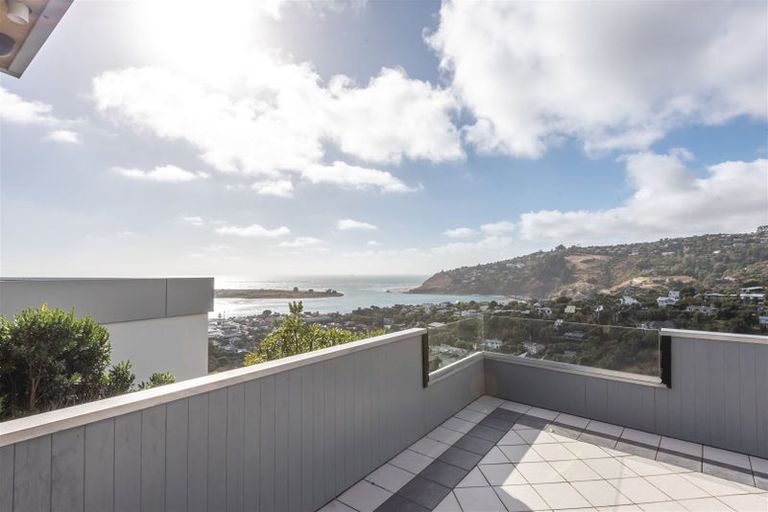 Photo of property in 25 Challenger Lane, Redcliffs, Christchurch, 8081