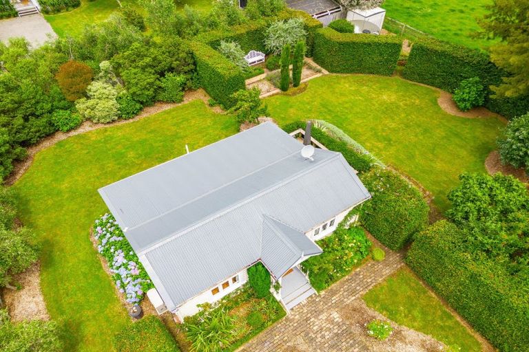 Photo of property in 120 Regent Street, Martinborough, 5711