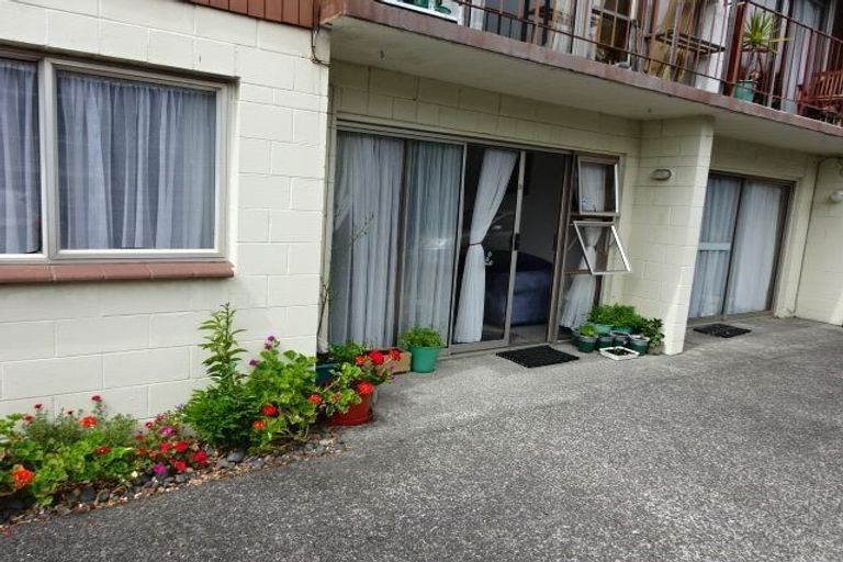 Photo of property in 5/767 Beach Road, Browns Bay, Auckland, 0630