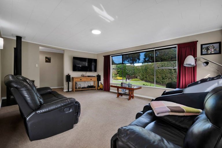Photo of property in 8 Brassey Street, Waverley, 4510