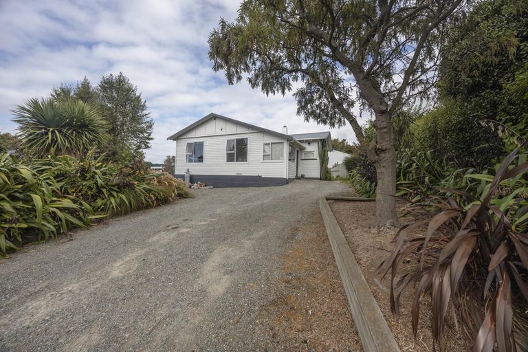 Photo of property in 64 Perth Street, South Hill, Oamaru, 9400