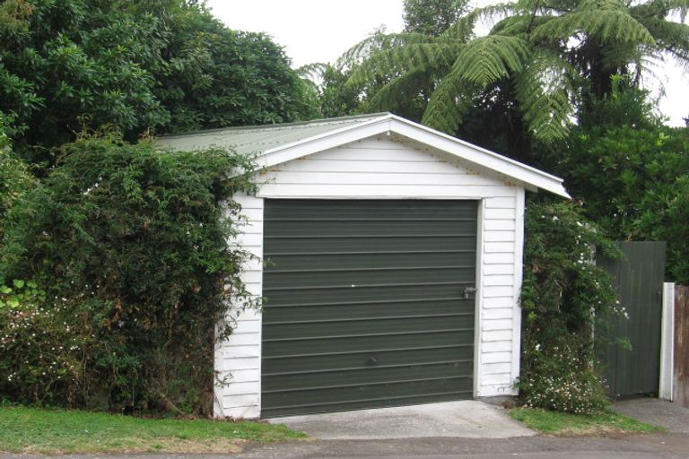 Photo of property in 16 Baroda Street, Khandallah, Wellington, 6035