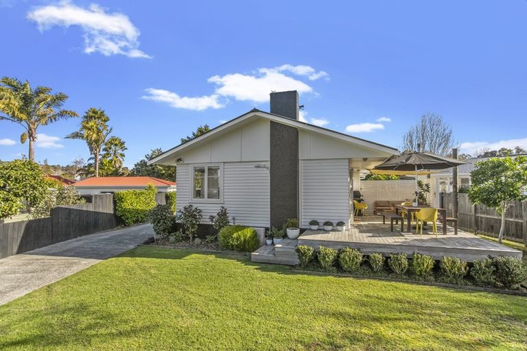 Photo of property in 4 Lynden Avenue, Hillcrest, Auckland, 0627