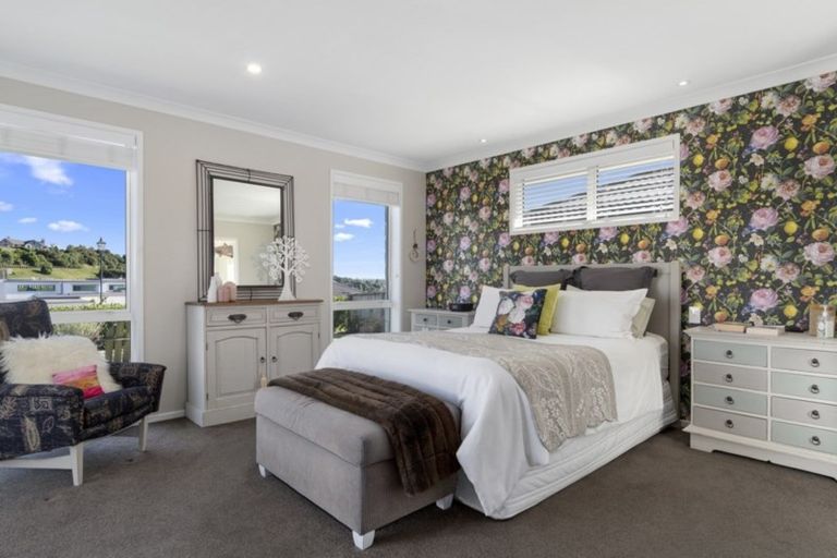 Photo of property in 5 Greystone Place, Omokoroa, 3114