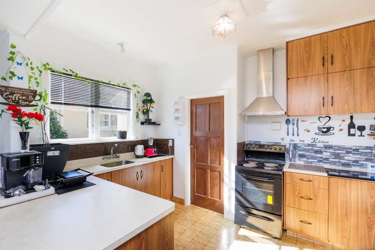 Photo of property in 510 Featherston Street, Roslyn, Palmerston North, 4414