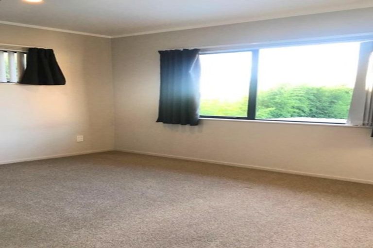 Photo of property in 29a Rosedale Road, Pinehill, Auckland, 0632
