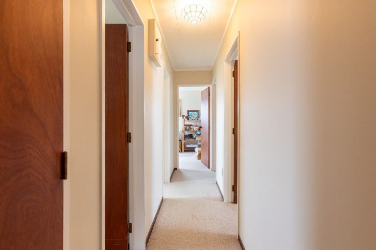 Photo of property in 20 Ross Street, Woodville, 4920