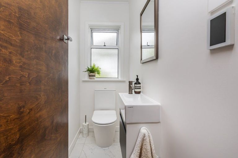 Photo of property in 14 Monaghan Avenue, Karori, Wellington, 6012