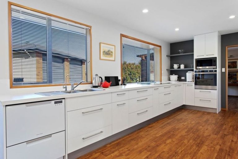 Photo of property in 4 Cedar Place, Amberley, 7410