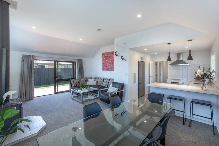 Photo of property in 1/1132 West Coast Road, West Melton, Christchurch, 7676