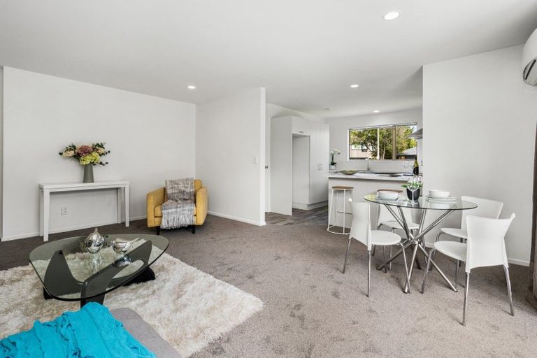 Photo of property in 16 Lindores Street, Addington, Christchurch, 8024