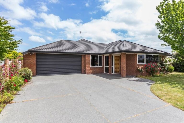 Photo of property in 53 Rempstone Drive, Halswell, Christchurch, 8025