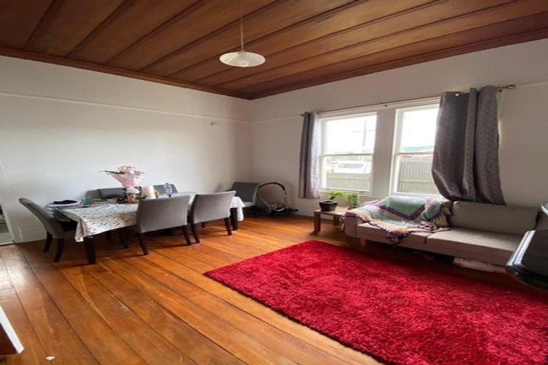 Photo of property in 81 De Lautour Road, Inner Kaiti, Gisborne, 4010