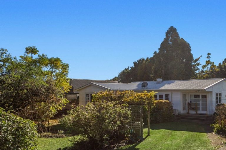Photo of property in 6 Tanekaha Street, Edgecumbe, 3120