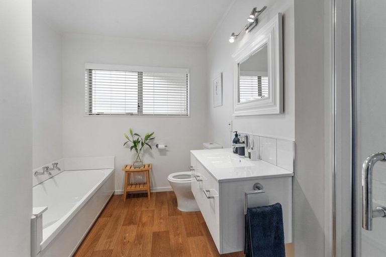 Photo of property in 1 Leigh Place, Paraparaumu Beach, Paraparaumu, 5032