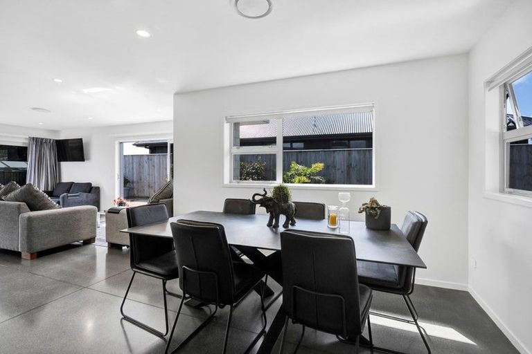 Photo of property in 1/20b Gordon Street, Glen Avon, New Plymouth, 4312