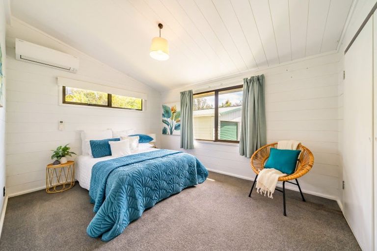 Photo of property in 22 Whitechapel Grove, Stokes Valley, Lower Hutt, 5019