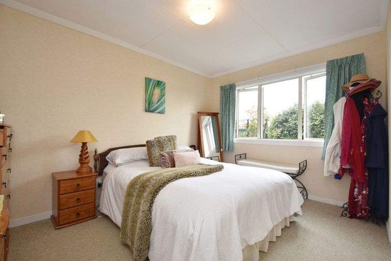 Photo of property in 54 Park Street, Winton, 9720