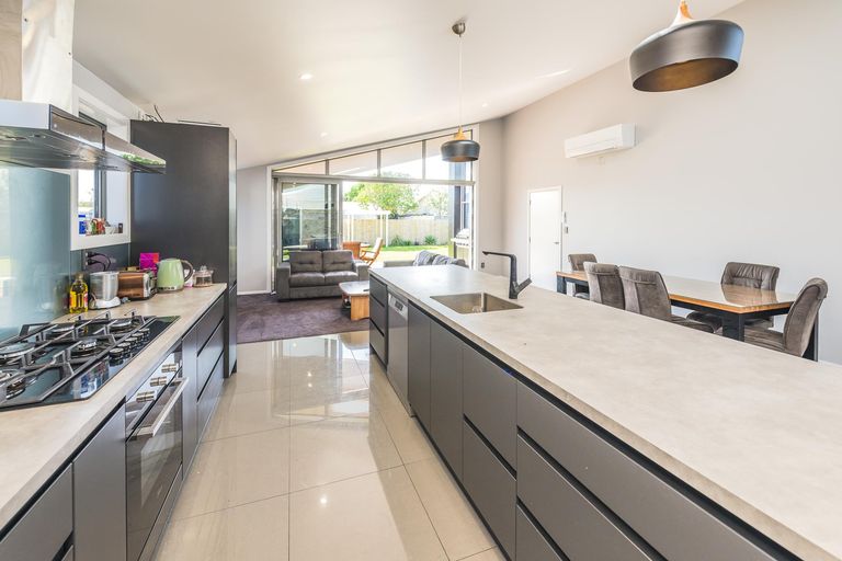 Photo of property in 3 Kamahi Street, Castlecliff, Whanganui, 4501